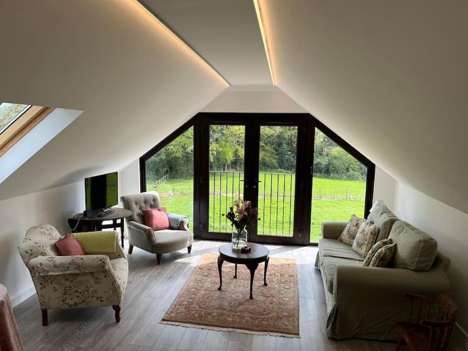 شقة The Stable, Grove End Farm بيتورث المظهر الخارجي الصورة
